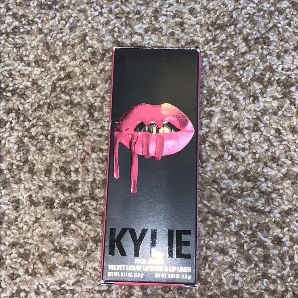 Kylie STRAWBERRY CREAM Velvet Lip Kit 🍓